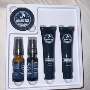 New Sealed Fulllight Tech 5 pcs Mens shaving kit